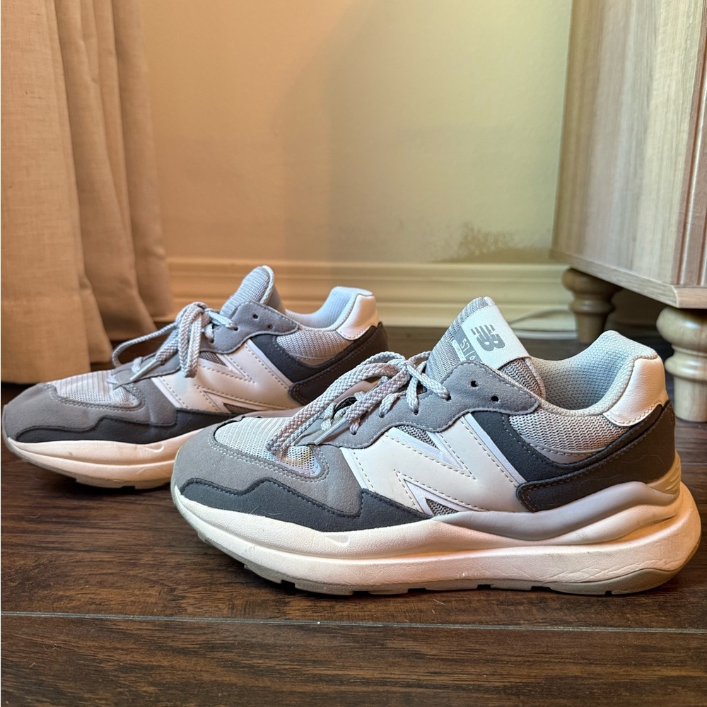 New Balance 57/40 Boys Size 6.5 in grey color way